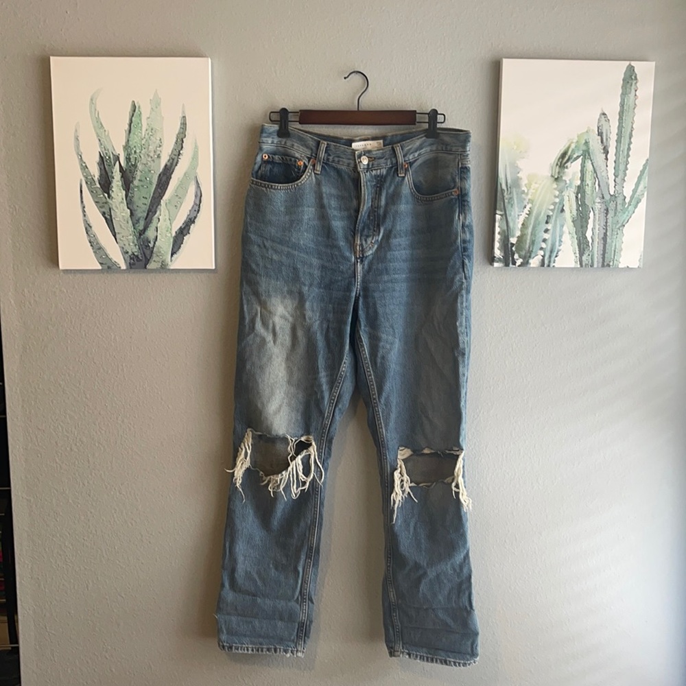 Topshop Ripped Dad Jeans - Size 30.
